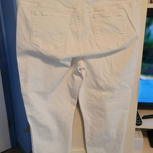White sz 20 jeggings torrid